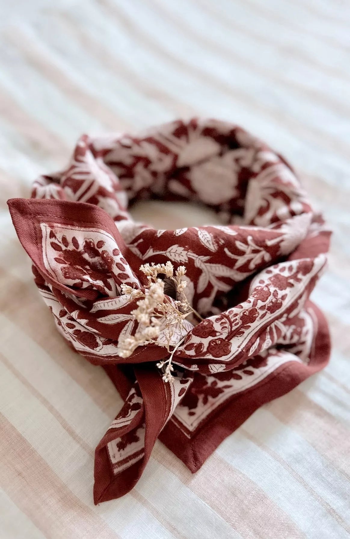 Foulard Bébé Enfant Gaya Carmin 50 cm