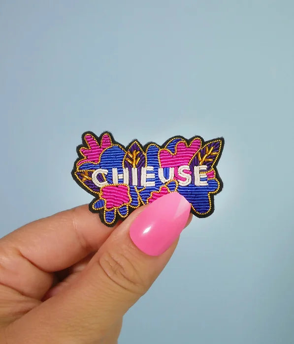 Broche Chieuse