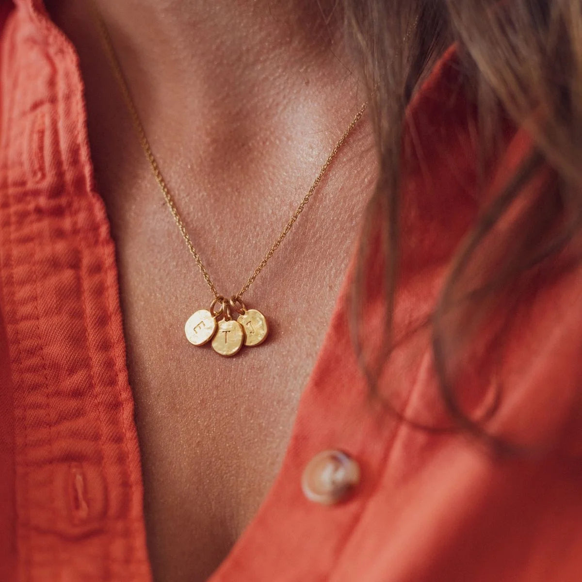 Médaillons Initiales et chaîne