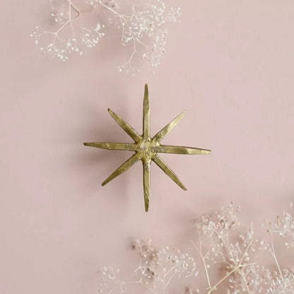 Clou en laiton doré