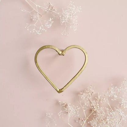 Clou en laiton doré