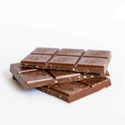 Chocolat au lait et aux graines de chanvre