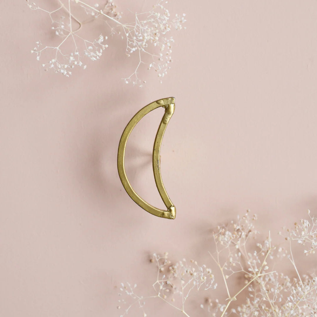 Clou en laiton doré