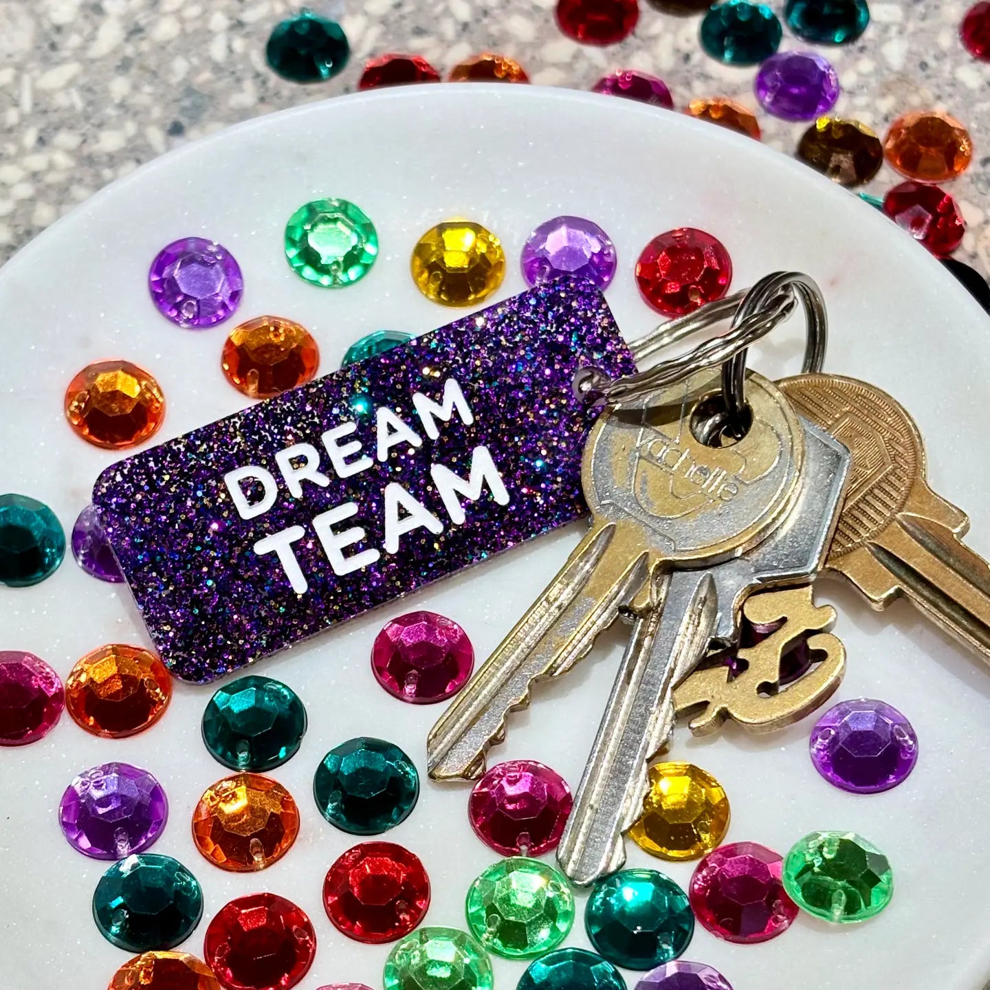DREAM TEAM Porte-clés à paillettes VIOLET